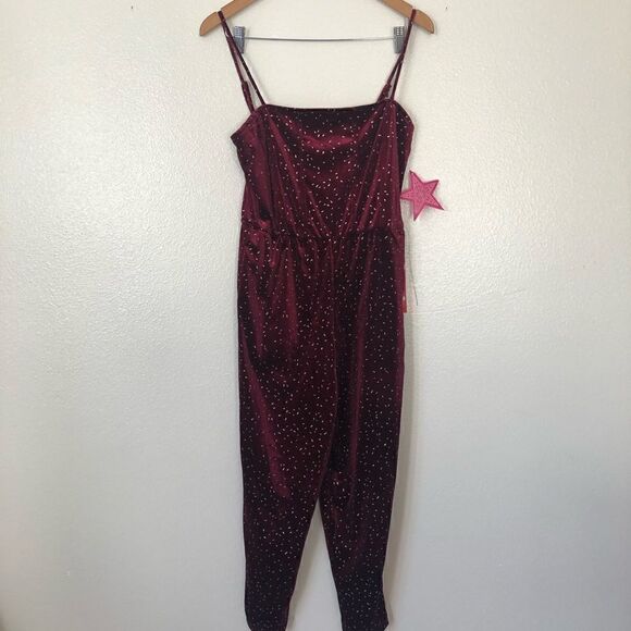 NWT SPEECHLESS Wine Red Sparkly Spaghetti Strap Jumpsuit Size Medium - Picture 1 of 14